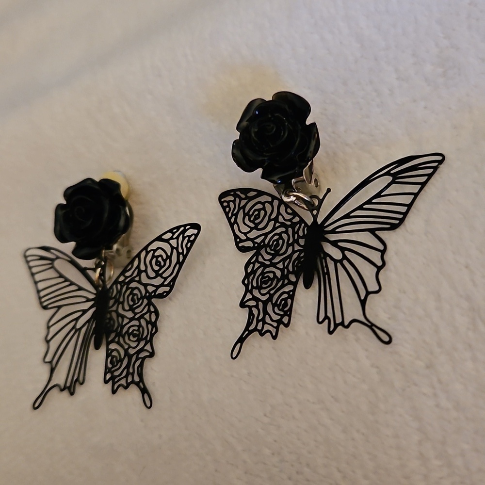 Vintage 1980s Black Rose Delicate Butterfly Goth Clip-on Earrings - Picture 3 of 7